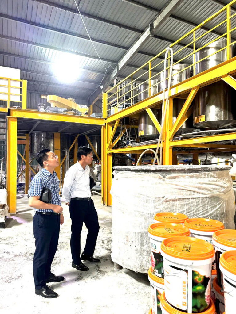 nhà máy sản xuất vinampaint